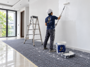 Thảm bảo vệ sàn trong quá trình thi công nội thất.